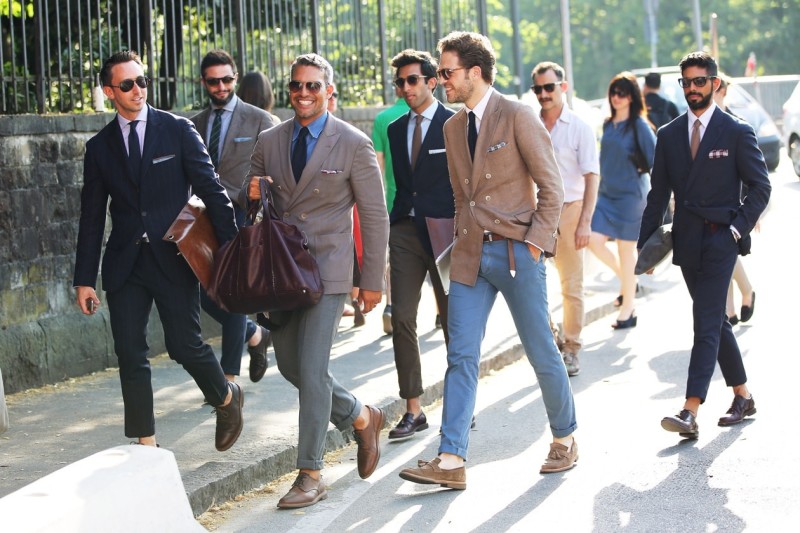 How to Wear a Woman's Suit in the Summer Heat